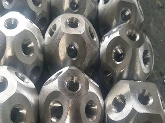 普兰店螺栓球网架杆件制作